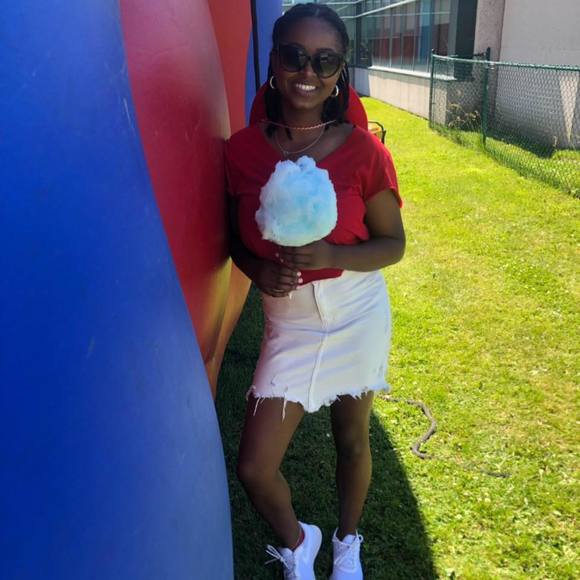 Meet your Posher, Jaide - Picture 1 of 1